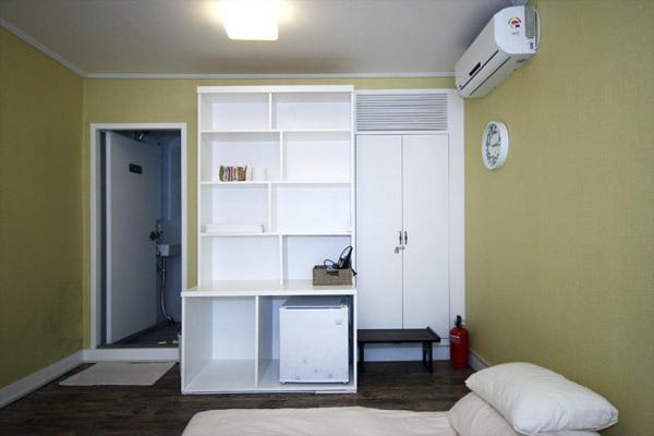 Crib 49 Guesthouse - Foreigner Only Seoel Buitenkant foto
