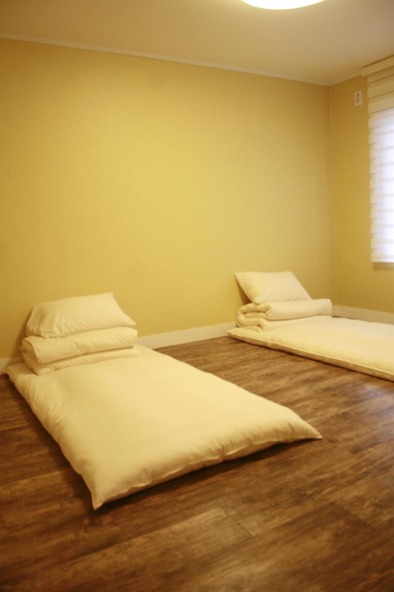 Crib 49 Guesthouse - Foreigner Only Seoel Kamer foto