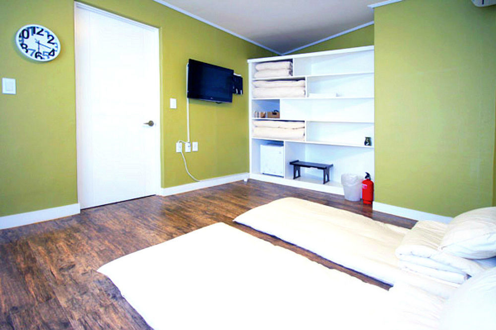 Crib 49 Guesthouse - Foreigner Only Seoel Buitenkant foto